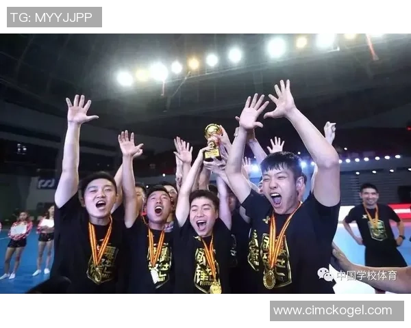 《挑战极限足球王者 体能与智慧并存的球星极限测试赛》 《挑战极限足球王者 体能与智慧并存的球星极限测试赛》