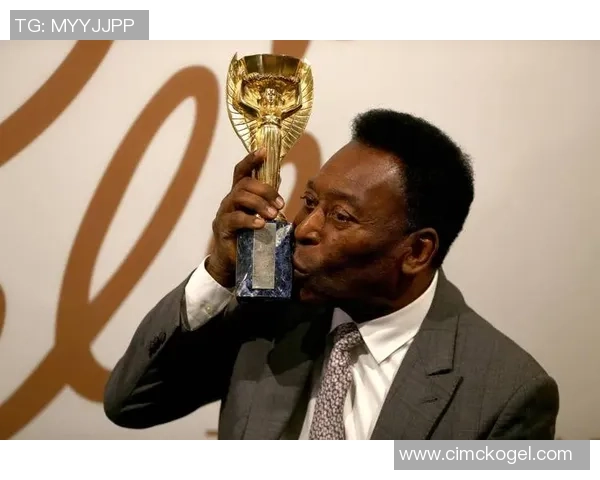 世界足坛历史上最强球员是谁？球技与成就的巅峰对决