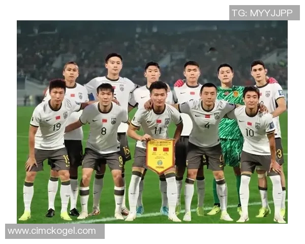 中国足球队与世界球星对抗的精彩时刻 揭示中超与国际足球的深度融合