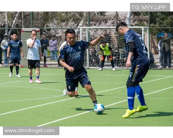 四川自贡足球明星人物盘点与发展历程分析