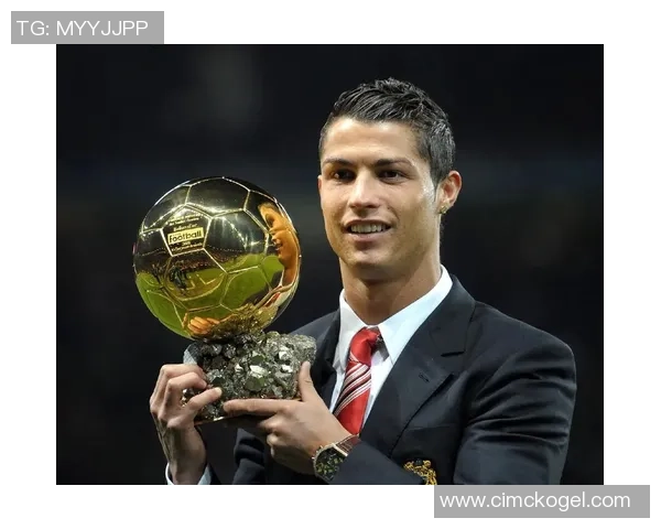 带护腕的足球球星们:他们的防护不仅仅是为了安全更是时尚宣言 带护腕的足球球星们:他们的防护不仅仅是为了安全更是时尚宣言