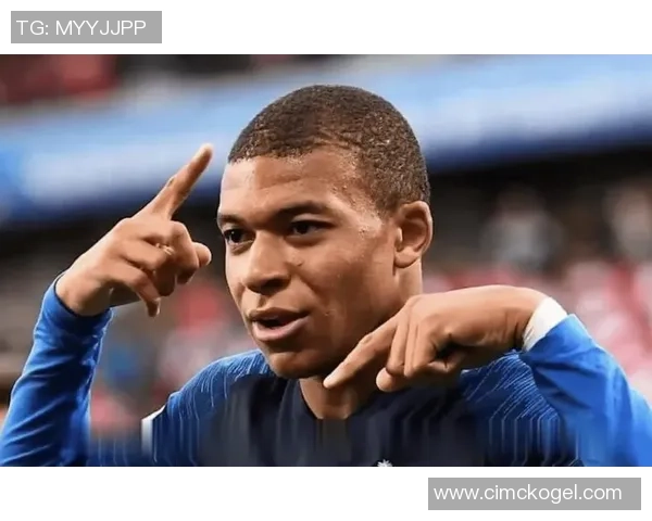 格林足球球星的传奇之路：从青年才俊到全球瞩目的足球巨星