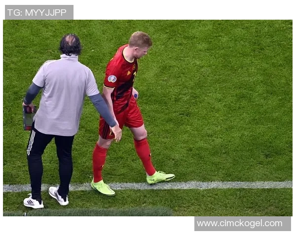 比利时足球队明星球员梅尔滕斯与德布劳内引领黄金一代冲击世界杯荣耀