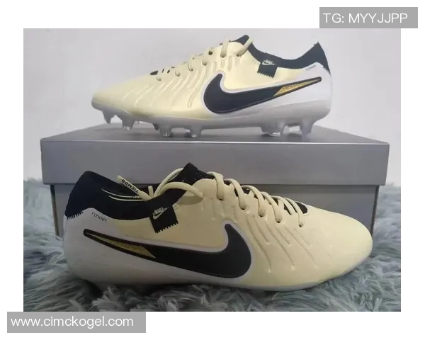 穿传奇足球鞋的球星们如何在绿茵场上书写属于自己的辉煌篇章