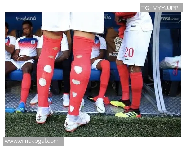 足球明星如何穿着足球袜提升比赛表现与舒适度揭秘